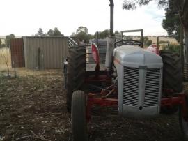 Gratuitous Sheldon shot.